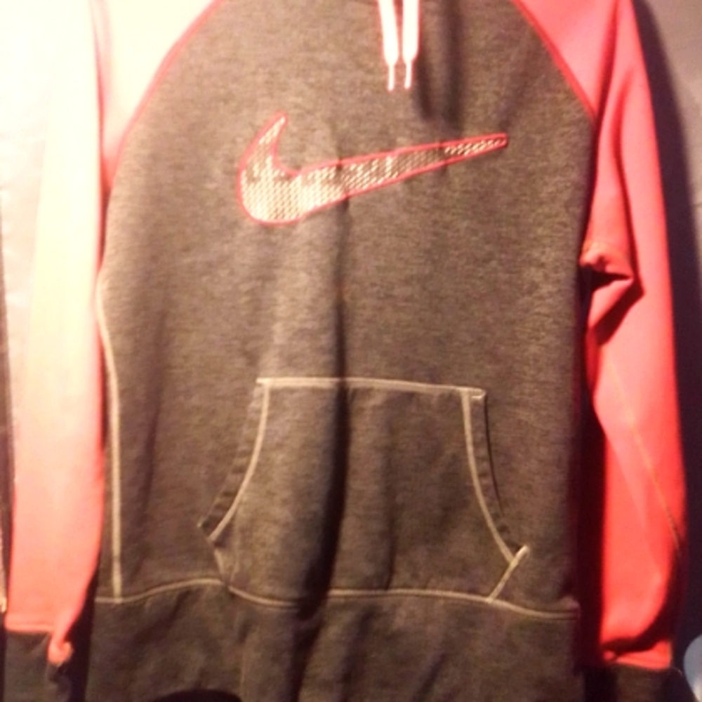 Nike dri-fit hoodie
